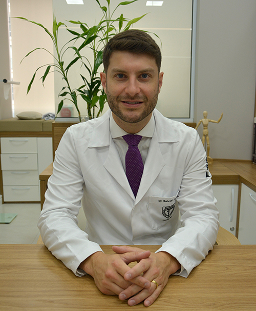 Dr. Gabriel Paris Dr. Gabriel Paris